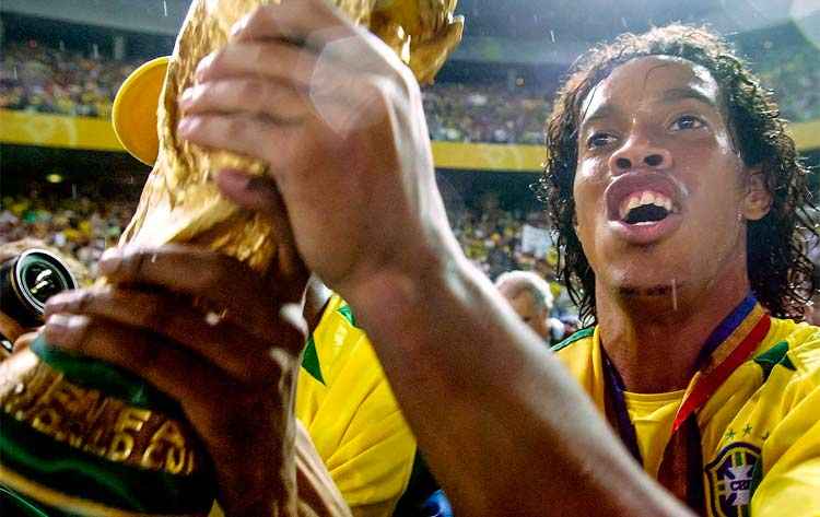 Ronaldinho Gaúcho - Conheça a história dessa lenda do futebol