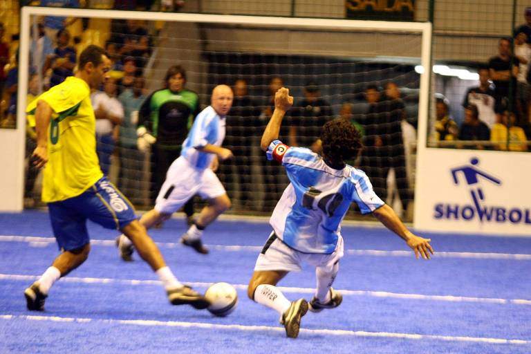 O que é o showbol (indoor soccer) – Conheça as regras e as competições