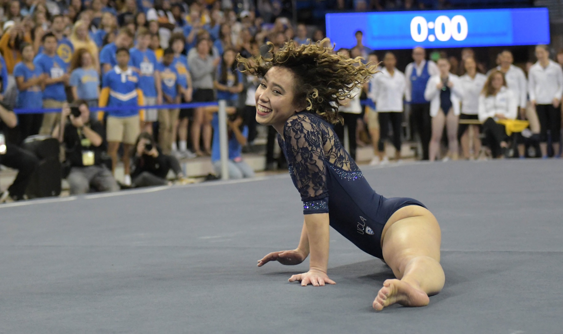 Katelyn Ohashi, da ginástica, tem impressionado o mundo todo Descubra